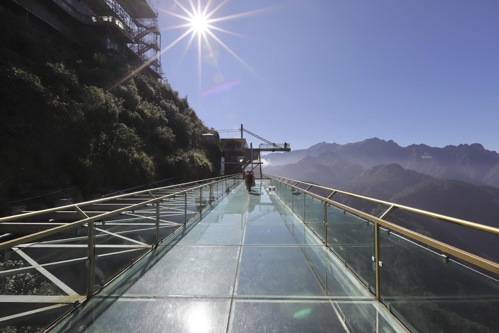 Rong May Glass Bridge Sapa Review (2026): Is It Worth It? Latest Ticket Prices & First-Hand Tips