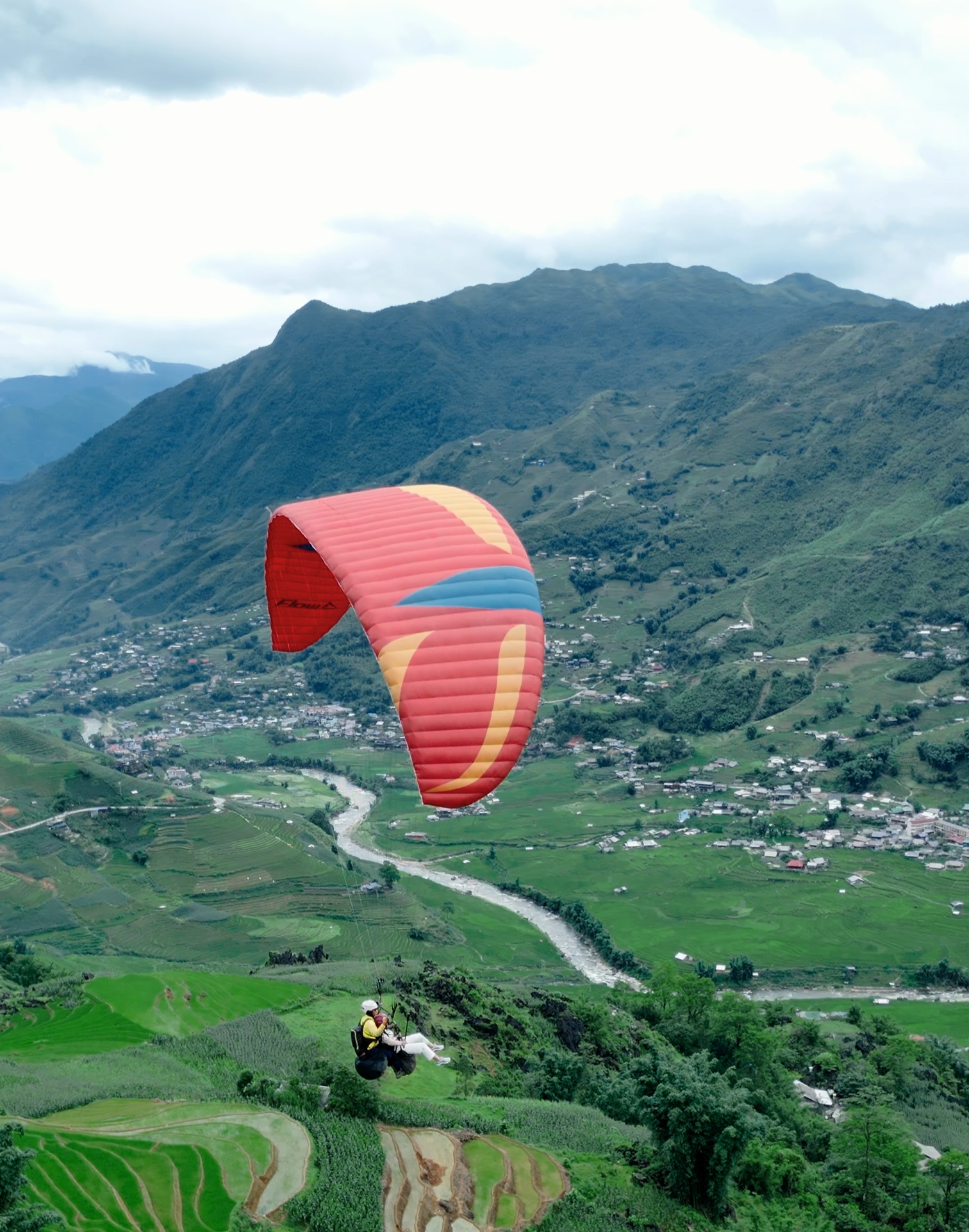 Aerial view of Muong Hoa Valley – Góc nhìn từ trên cao xuống thung lũng Mường Hoa