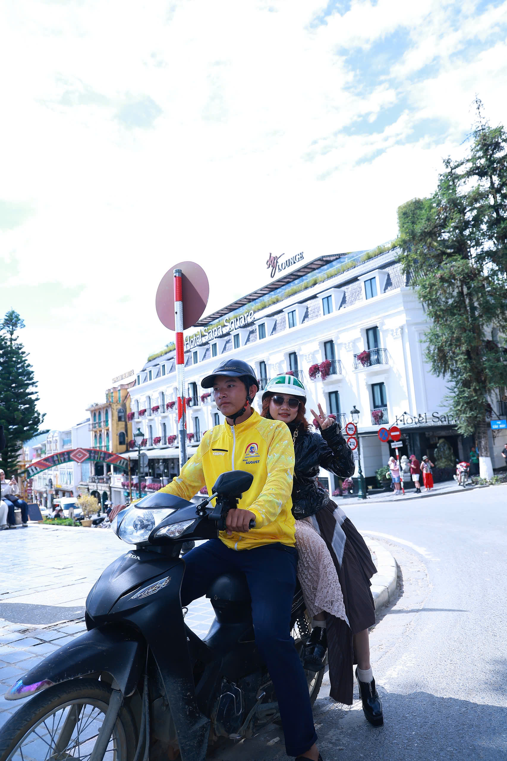 Getting to the Sapa Paragliding Take-Off Site: Round-Trip Transfer in 90 Minutes