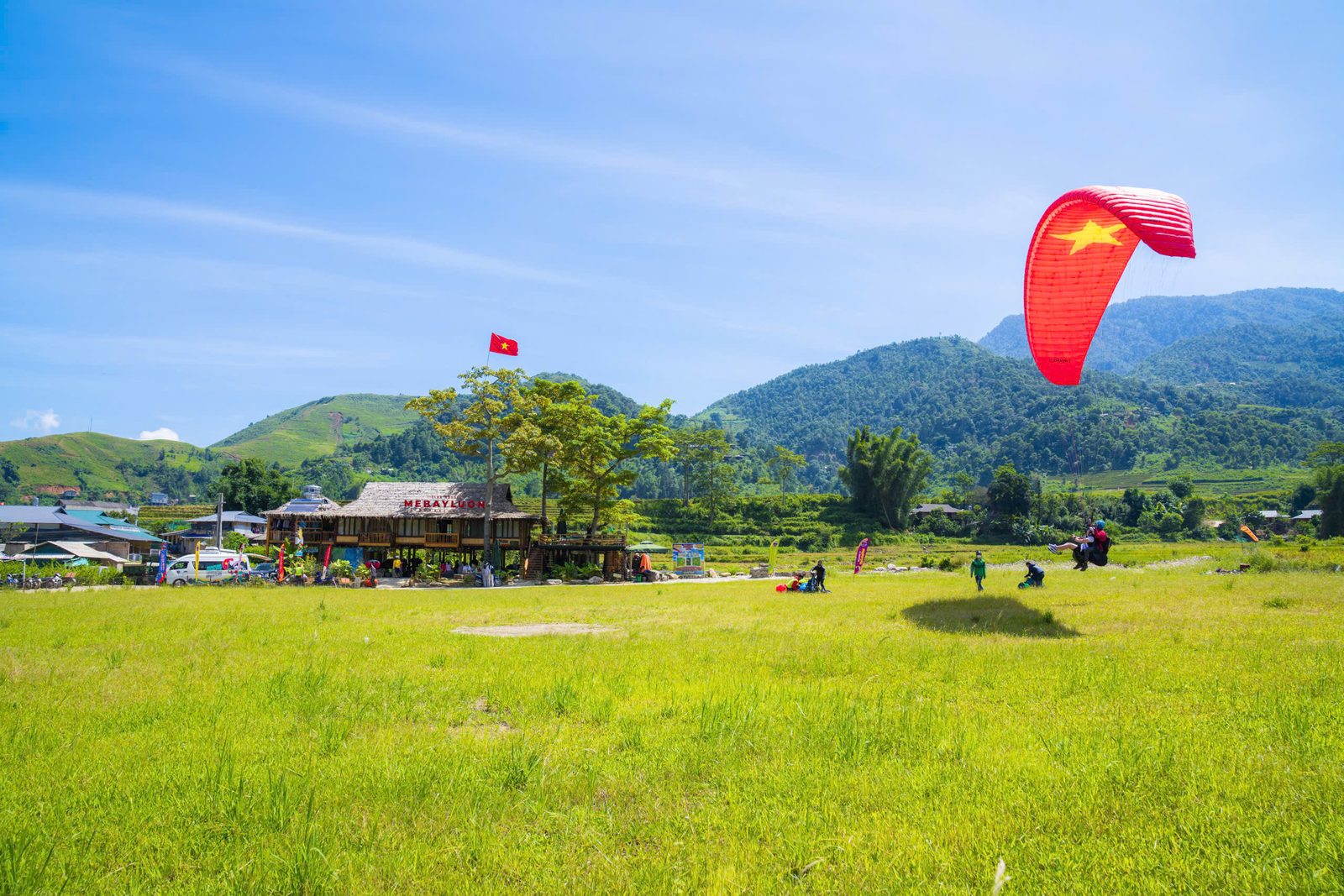 Bãi hạ cánh Lìm Mông — bạn có thể nghỉ lại ngay tại đây