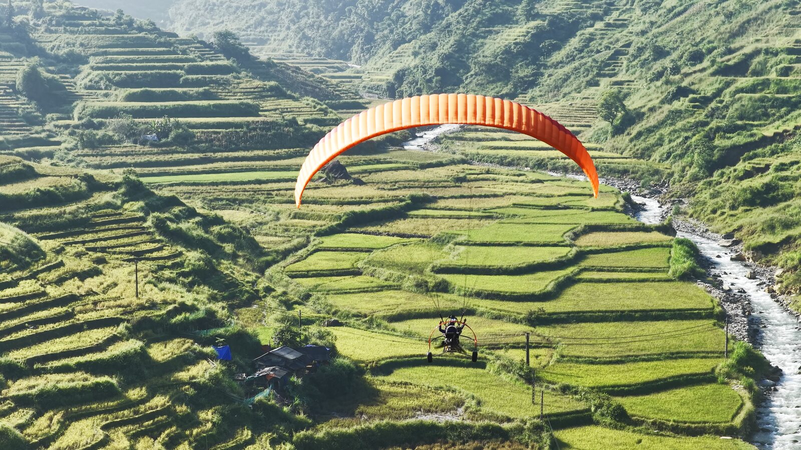 Paramotor at Khau Pha: Powered Paragliding in Mu Cang Chai — 2026 Prices, 10–25 Minute Flights, Cloud and Sunset - 5