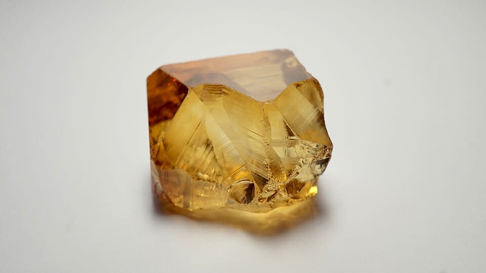 Citrine reference photograph, identified by the source.