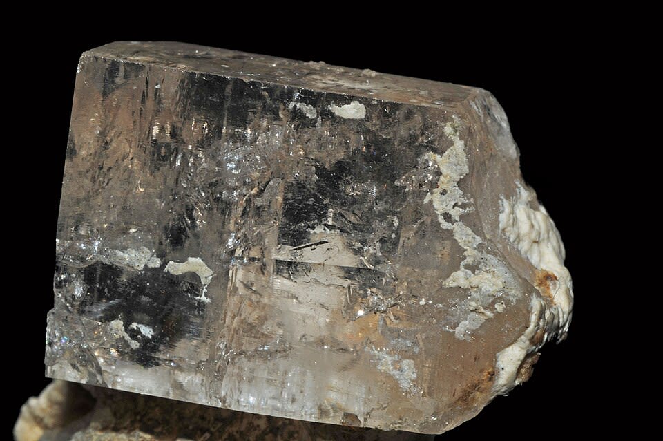 Topaz reference photograph, identified by the source.
