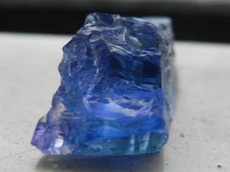 Tanzanite reference photograph, identified by the source.