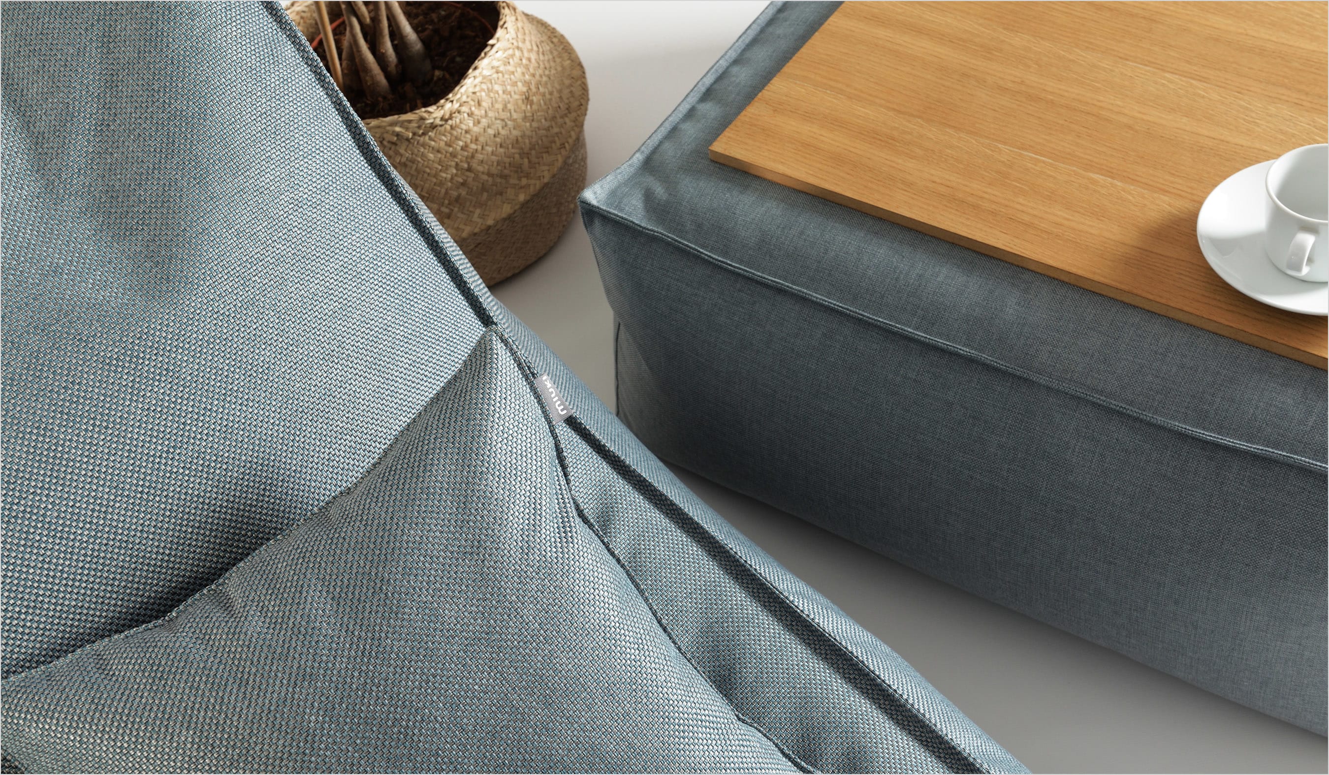 pufa z oparciem na taras i do ogrodu lazy w tkaninie dolcevita