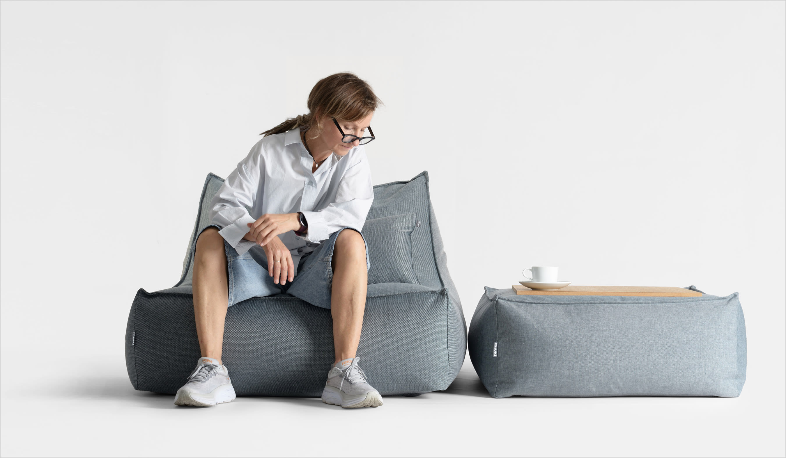 pufa z oparciem na taras i do ogrodu lazy w tkaninie dolcevita