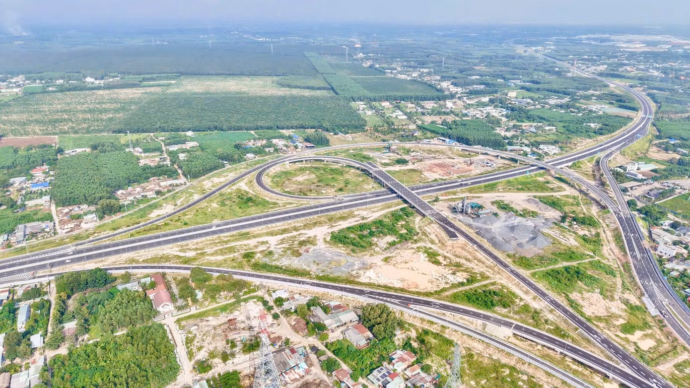 Cao tốc Bến Lức - Long Thành trước giờ thông tuyến- Ảnh 10.