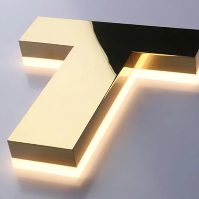 Letras de hierro retroiluminadas