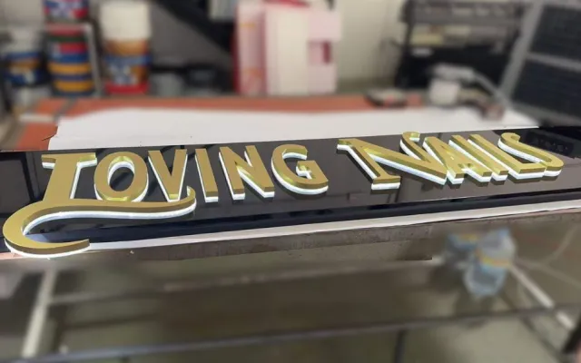 cartel-retoiluminado-rotulos-learoy