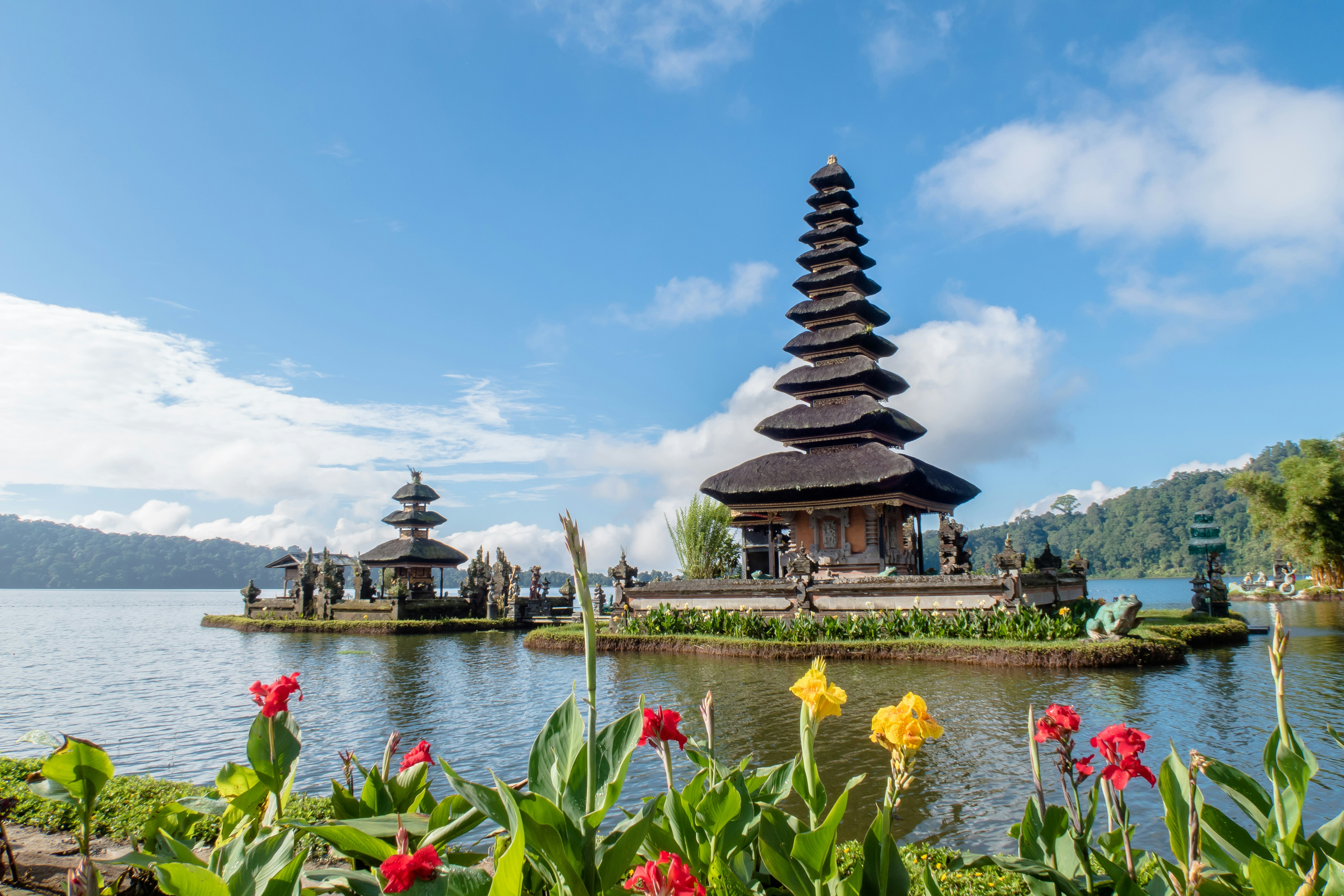 Pura Ulun Danu Beratan in a sunny days