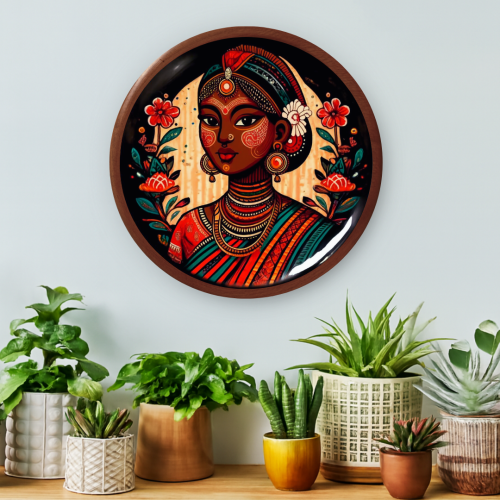 Queen of Colors Wooden Plate - Image 3
