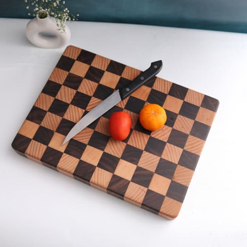 Wooden Cutting Board - Chess Pattern - Image 4