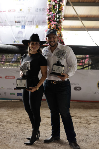 Desfile de caballos premiación