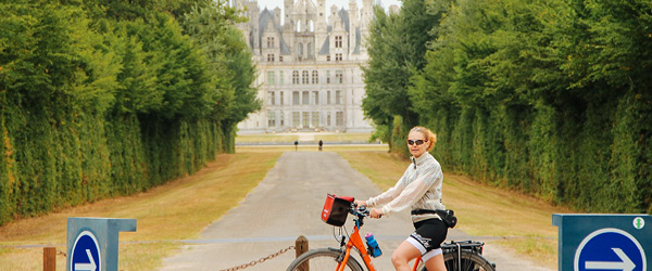 Ciclista in viaggio con 