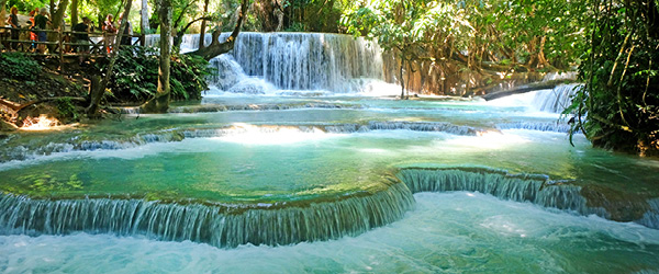 Cascate Kuang Si, piscine turchesi nella giungla di Luang Prabang, trekking in Laos