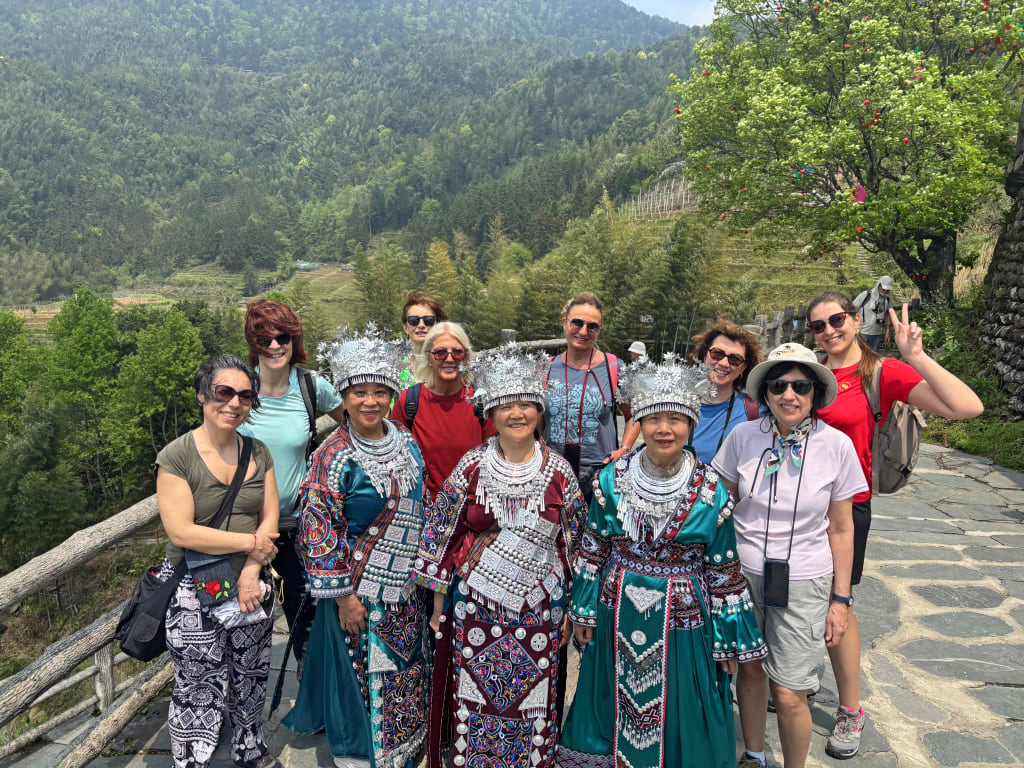Gruppo di viaggiatori Girolibero in Cina durante un viaggio culturale