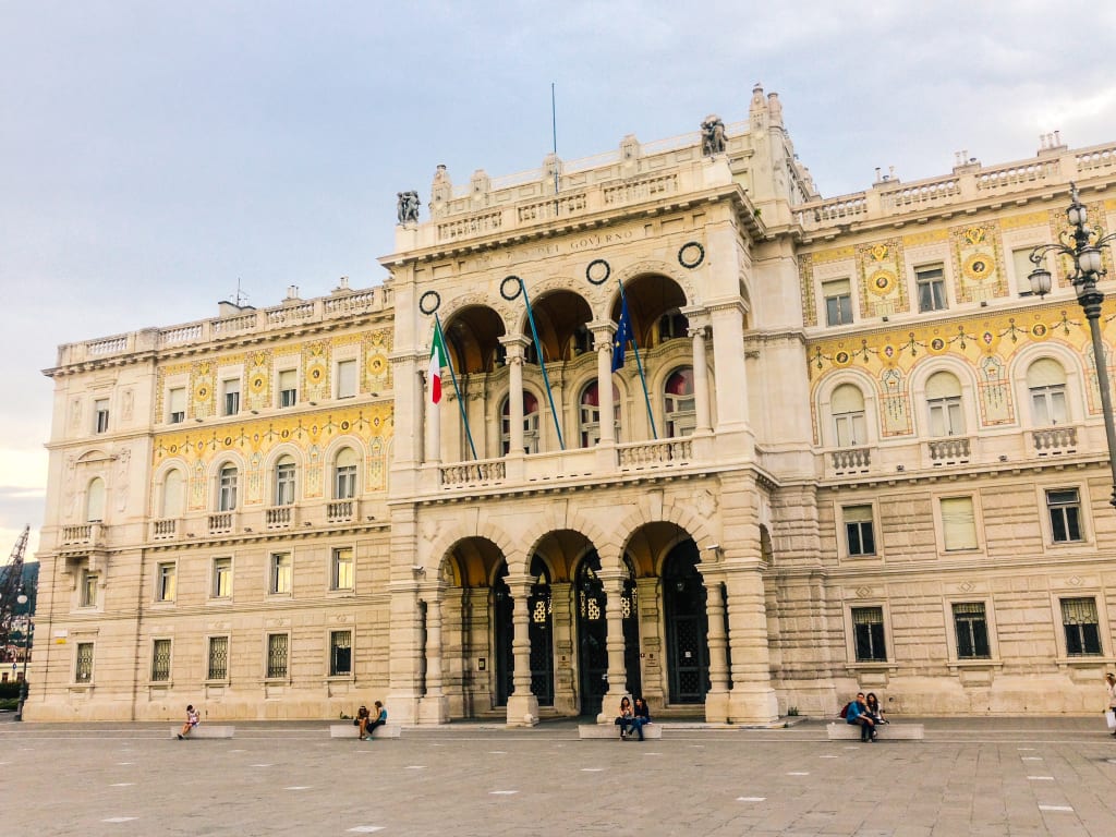 Il palazzo del Municipio di Trieste in piazza dell'Unità d'Italia