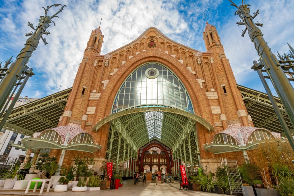 Mercado de Colón, edificio modernista nel centro di Valencia, tappa culturale durante viaggio in città