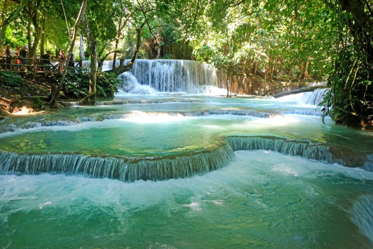 Cascate Kuang Si, piscine turchesi nella giungla di Luang Prabang, trekking in Laos