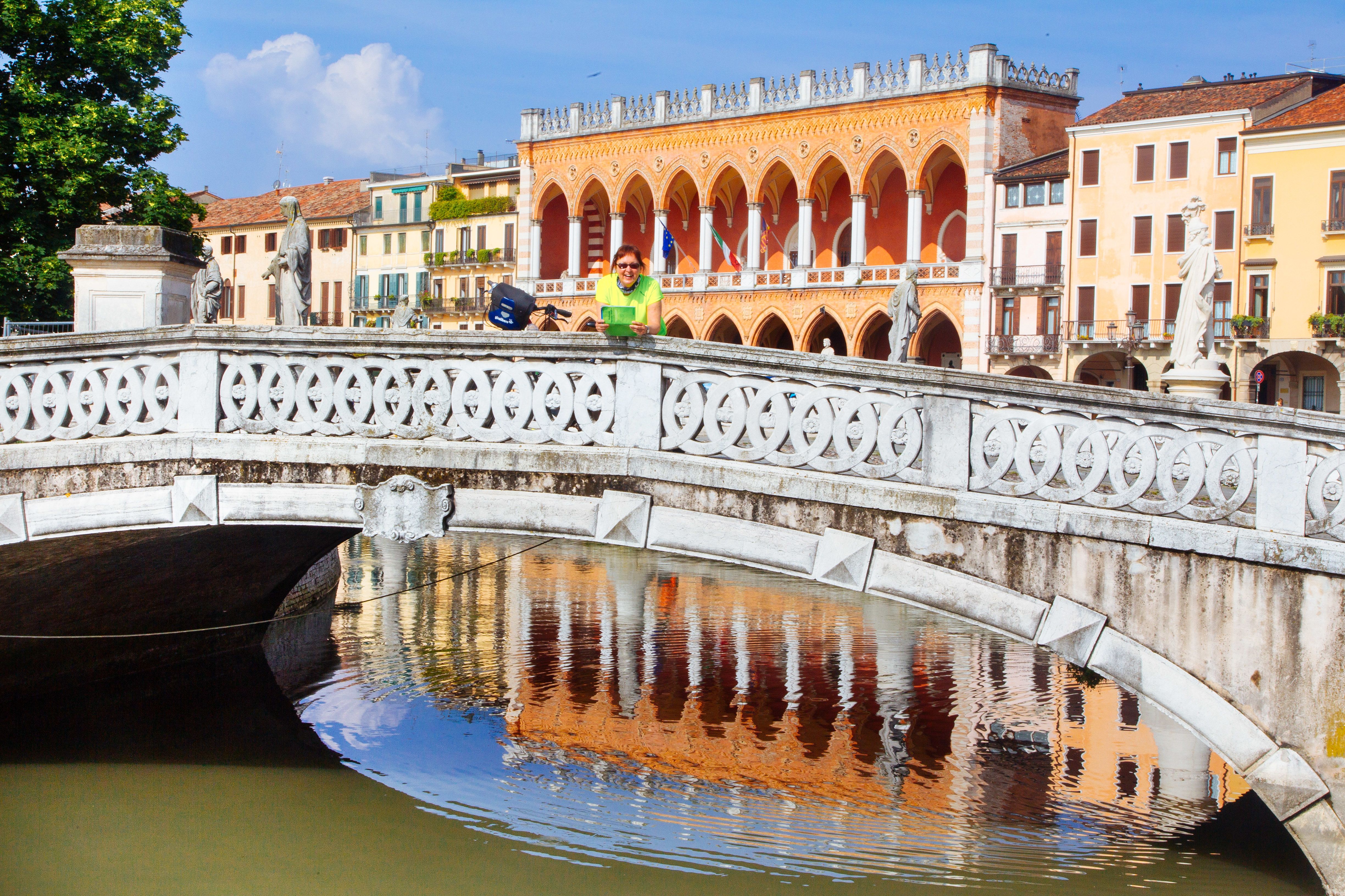 Radfahrer in Prato della Valle in Padua
