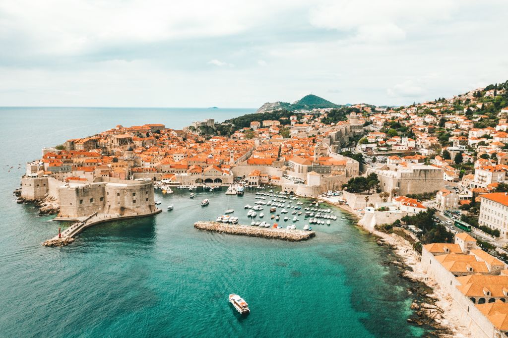 Vista della città costiera di Dubrovnik in Dalmazia, Croazia.