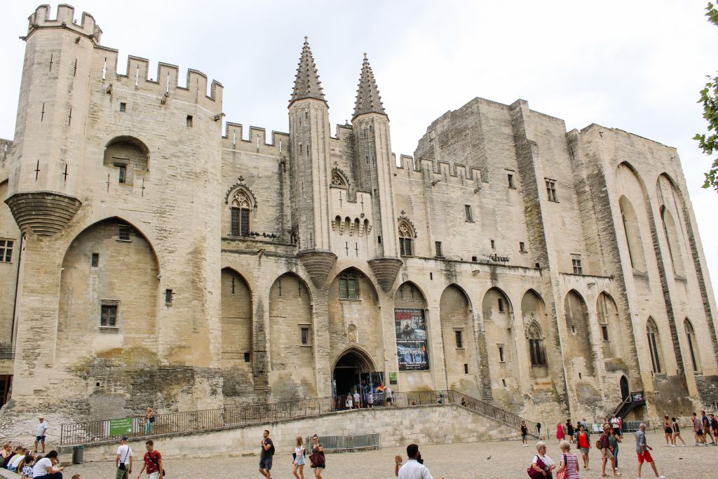 From Aigues Mortes to Avignon Catherine Hanlon