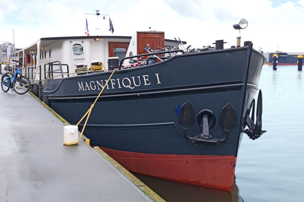 Barca "Magnifique I" attraccata sul molo
