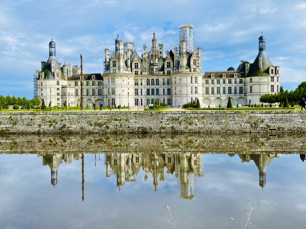 Château de Chambord con riflesso nell'acqua, Castelli della Loira.