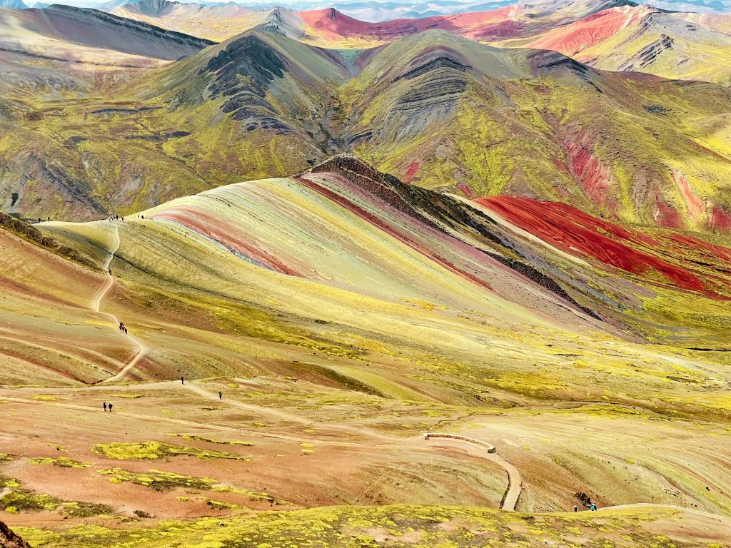 Montagne colorate di Vinicunca, note come Montagna Arcobaleno, in Perù.