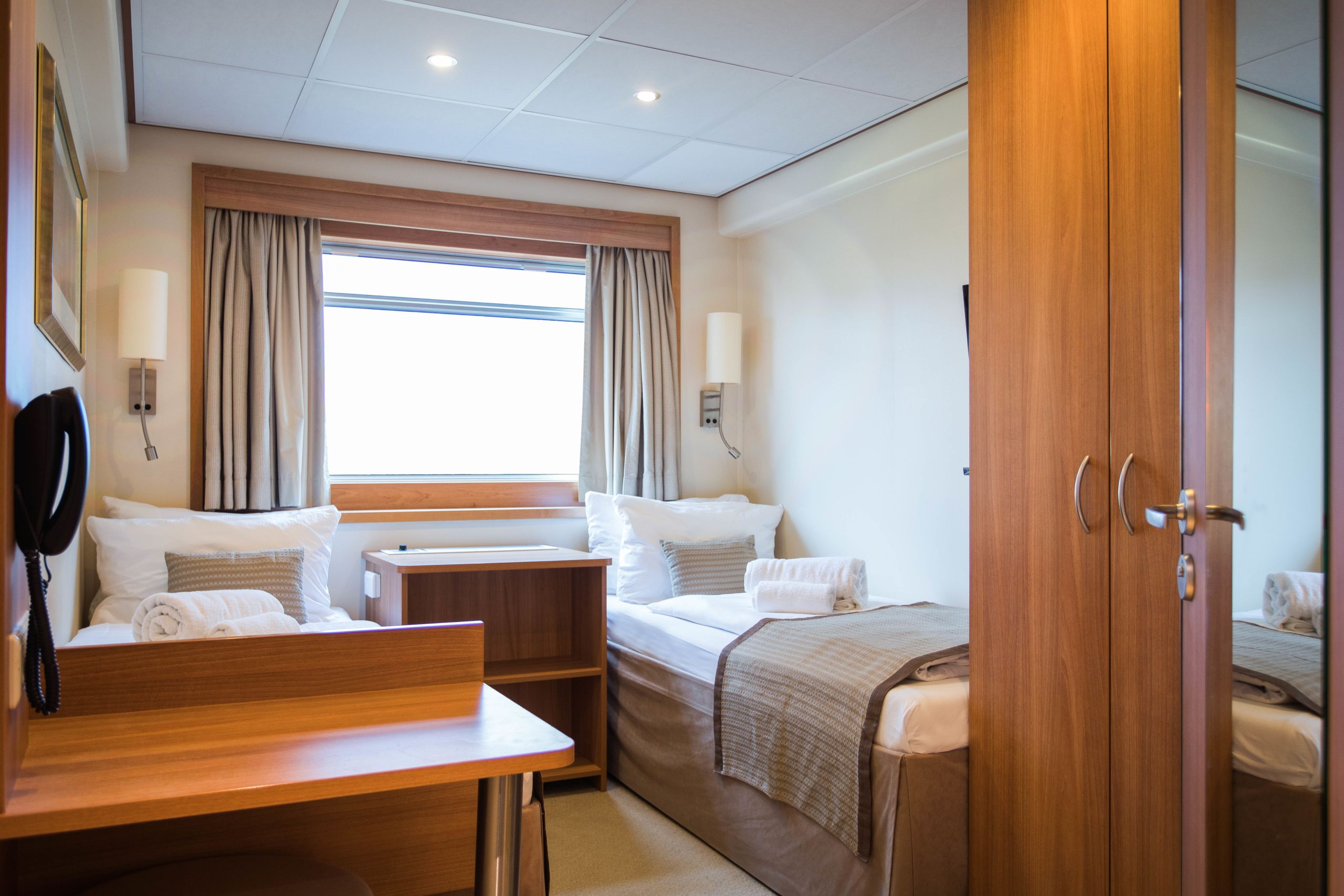 Cabina doppia con finestra a bordo