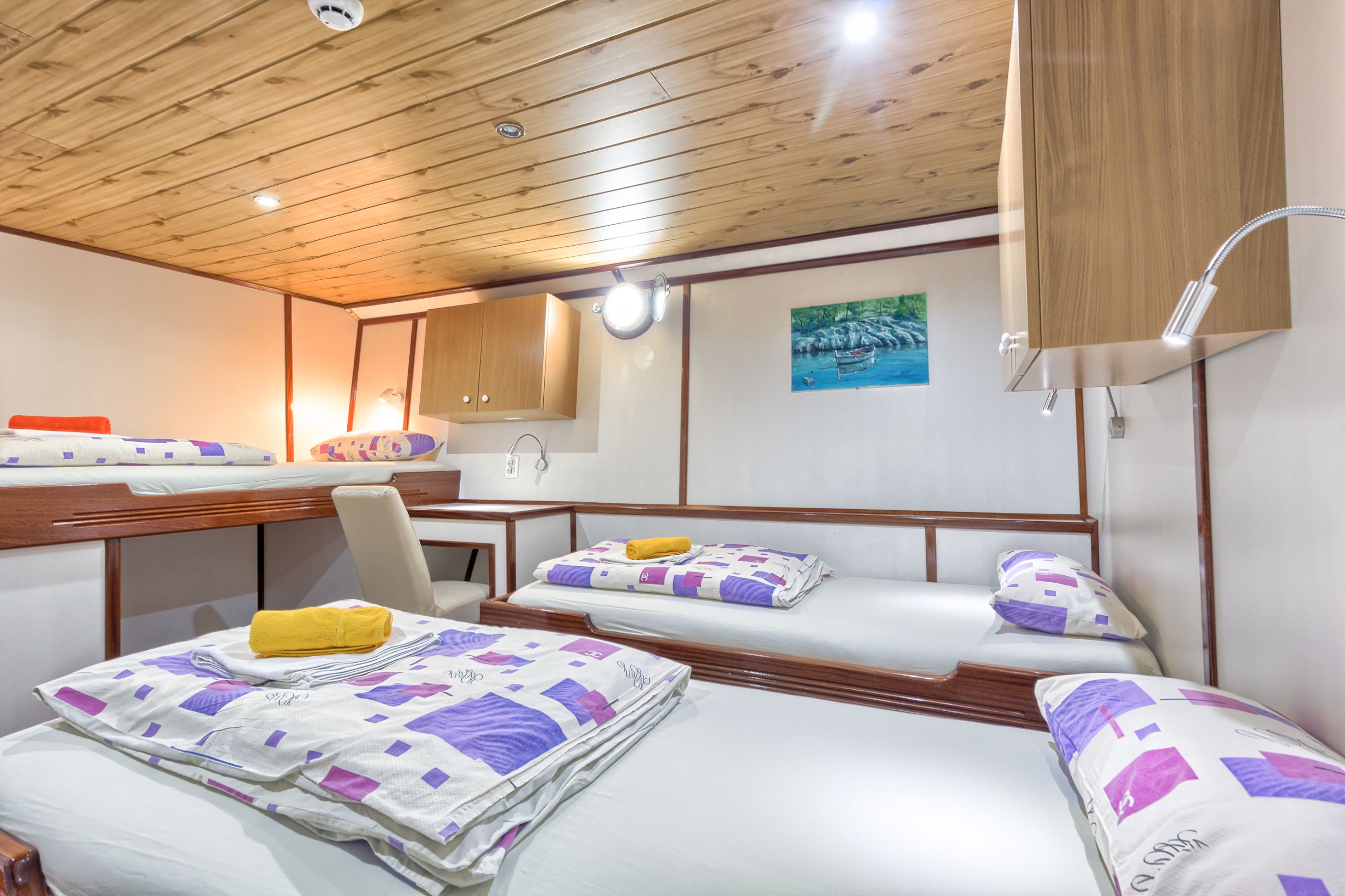 Cabina camera tripla interno "Harmonia"