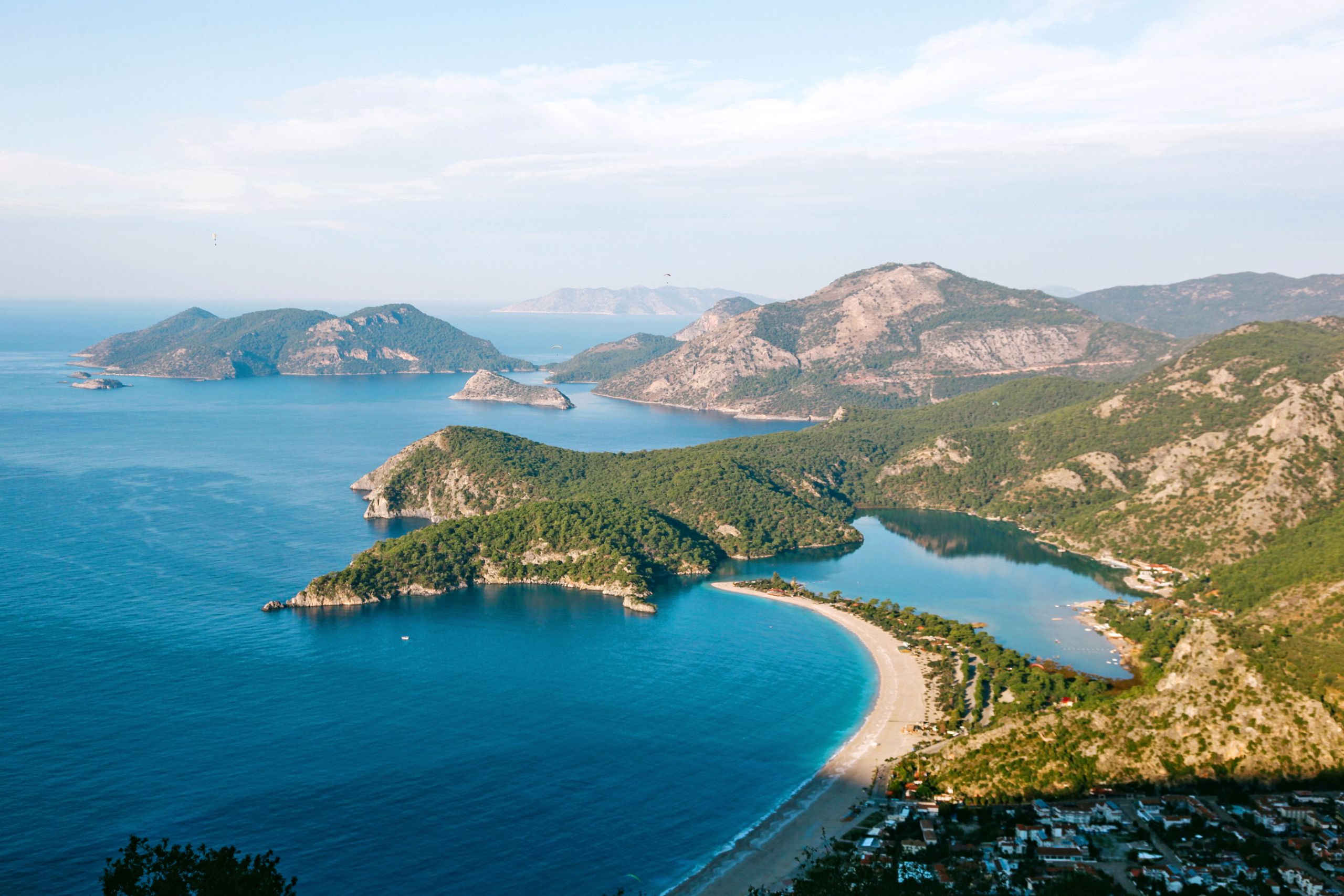 Veduta aerea della baia e delle spiagge di Ölüdeniz, Turchia.