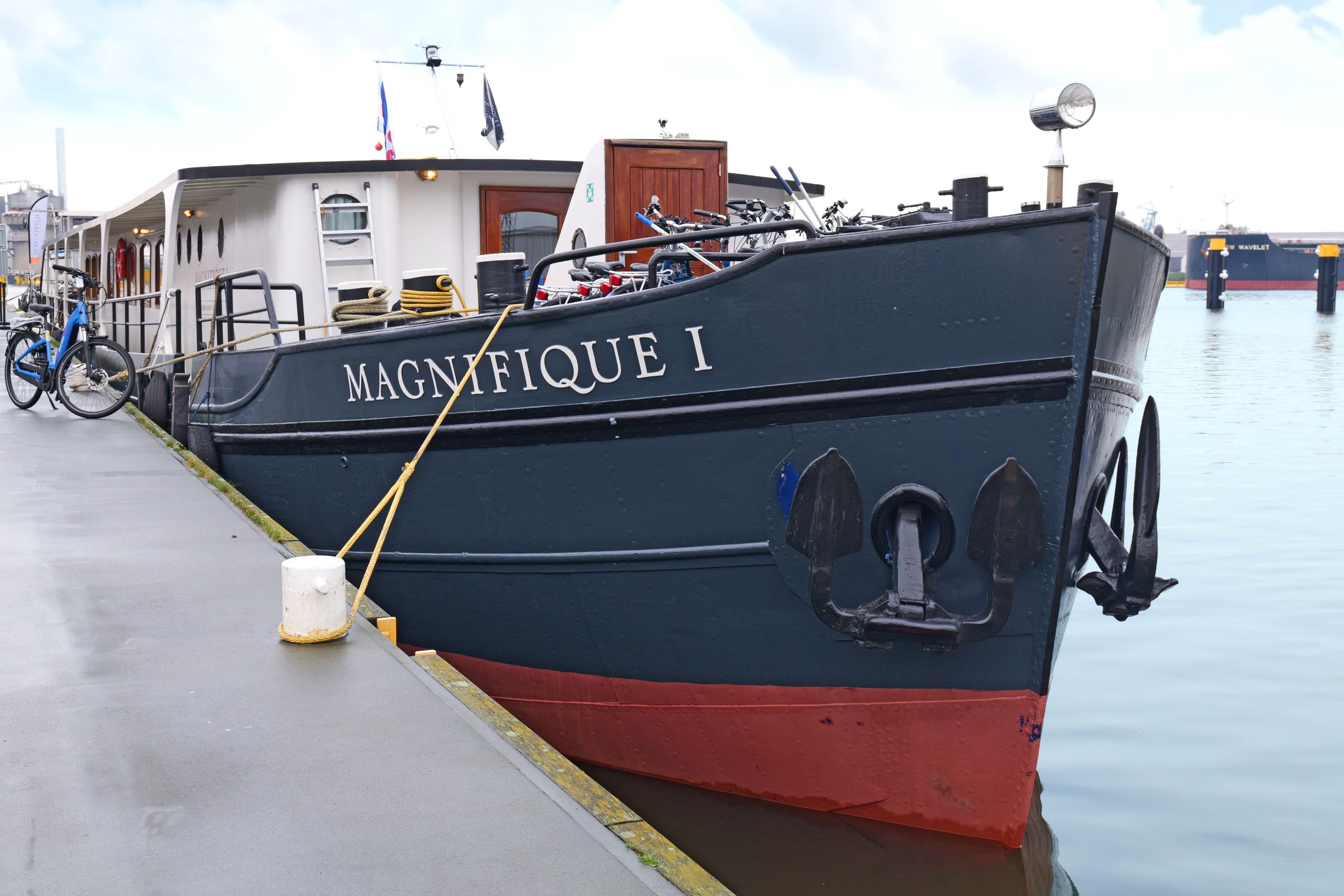 Barca "Magnifique I" attraccata sul molo