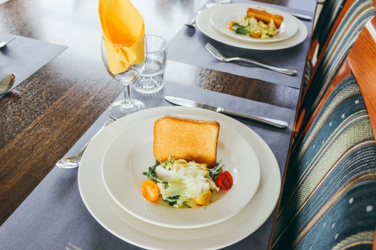 Dettaglio su una portata al tavolo