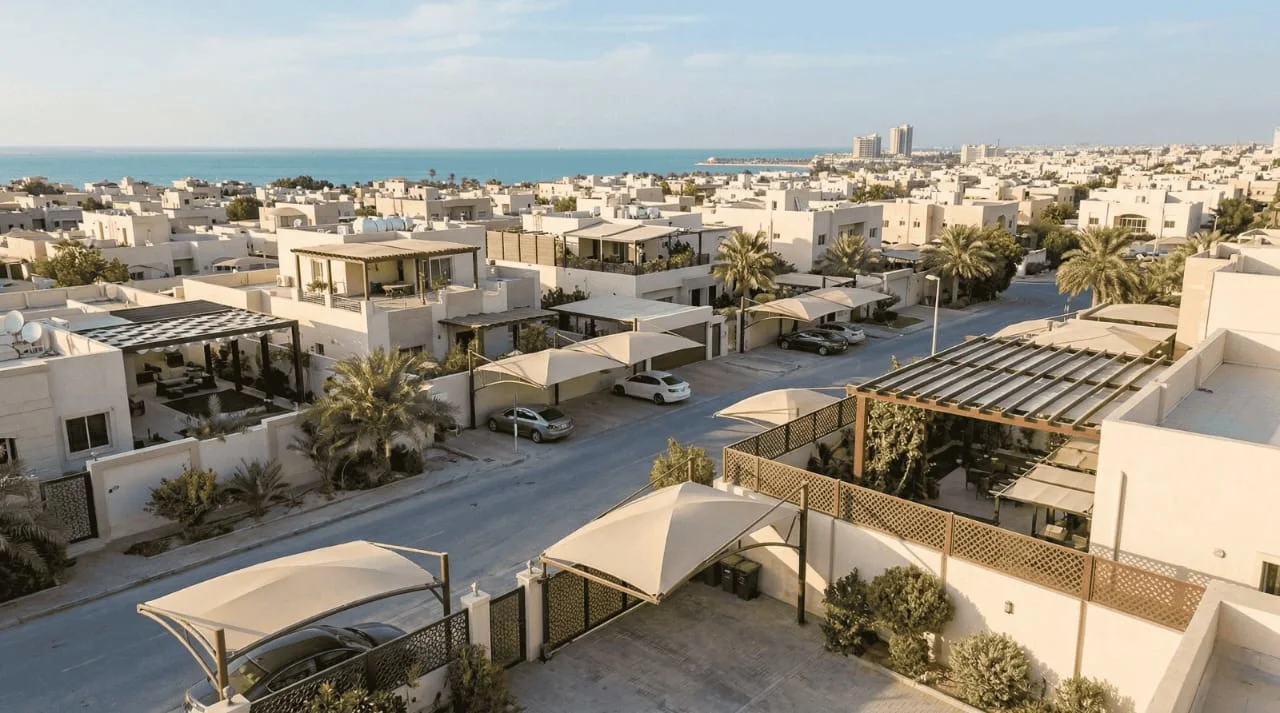 سواتر ومظلات في الخبر والدمام: كيف تختار التصميم المناسب للموقع
