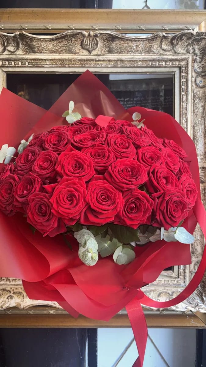 Bouquet de roses rouges — Leïla Fleurs Clichy