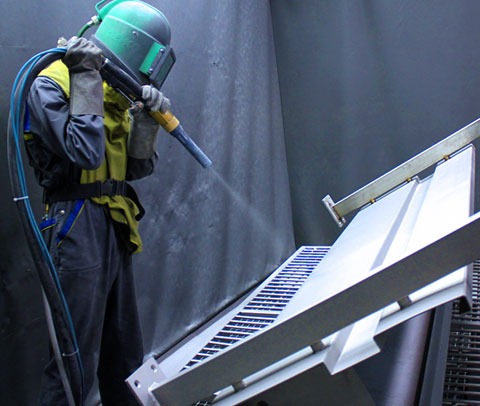 Cleaning Equipment Operator (Sandblaster)