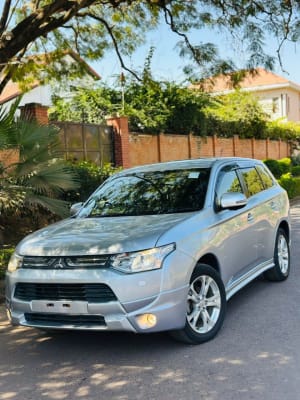Mitsubishi outlander nouveau model IT