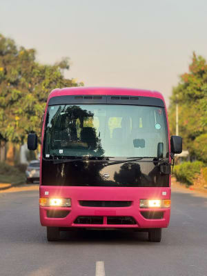 BUS SCOLAIRE NISSAN