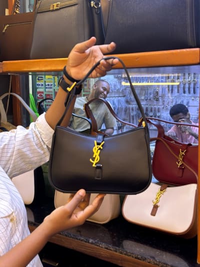 Sac à Main Femme Noir Élégant – Style Classique