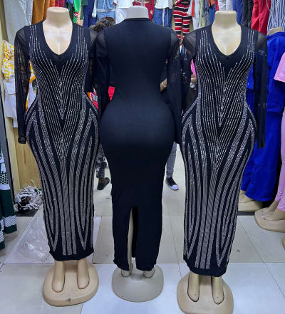 Robe Longue Élégante Femme – Manches Transparentes avec Strass