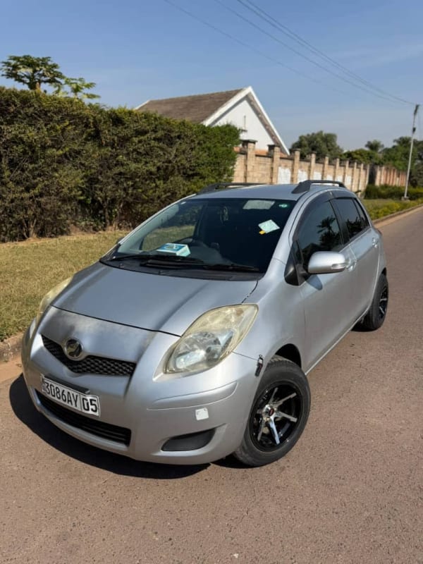 Toyota Vitz  IT IT