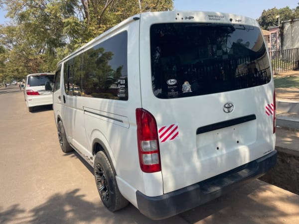 Toyota HiAce H200 (Quantum)