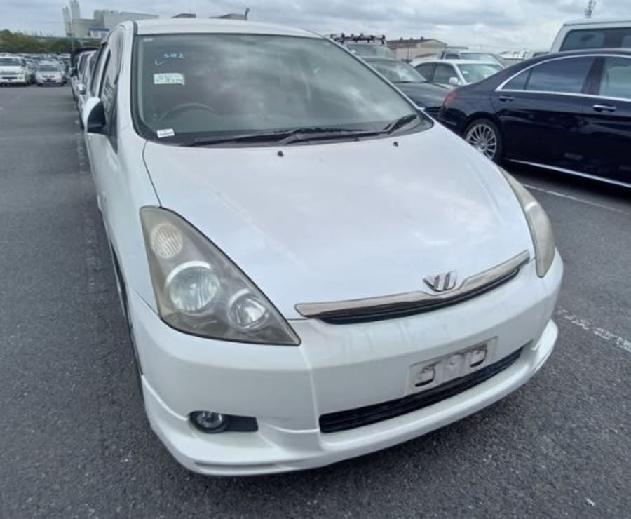TOYOTA wish
