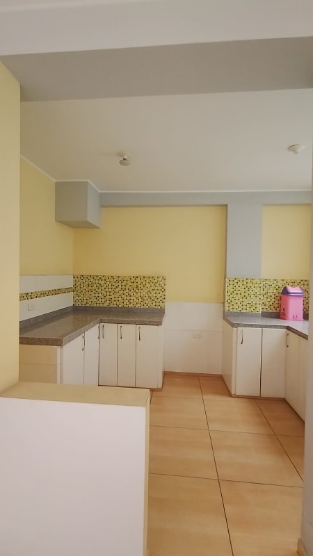 SE VENDE CASA CON 2 PISO Y AIRES EN CARABAYLLO