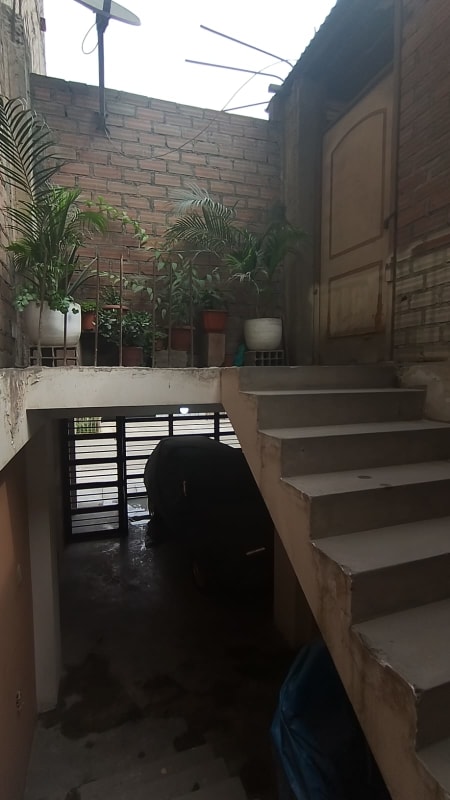 SE VENDE CASA CON 2 PISO Y AIRES EN CARABAYLLO