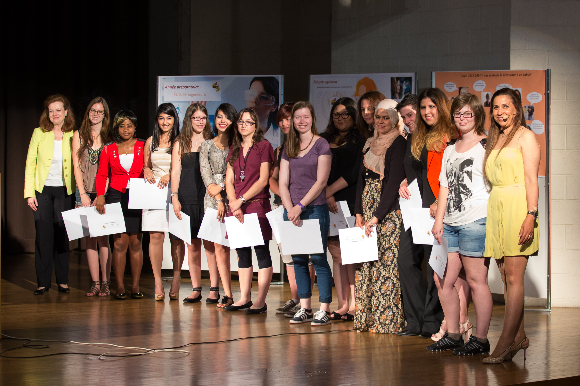 image 21 de la cérémonie de remise des diplômes de l'APFI 2013-2014