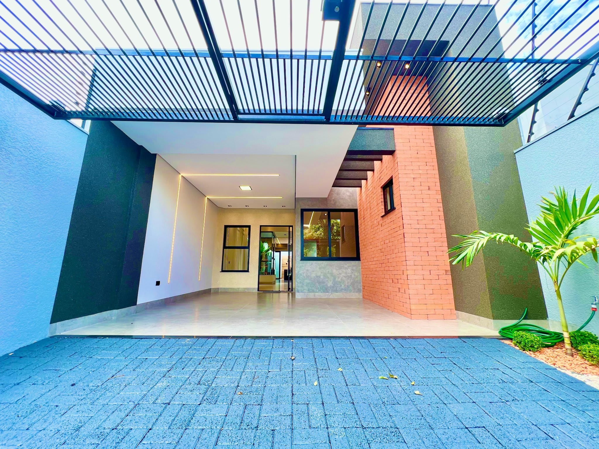 Casa linda e exclusiva localizada no Jardim Brasil