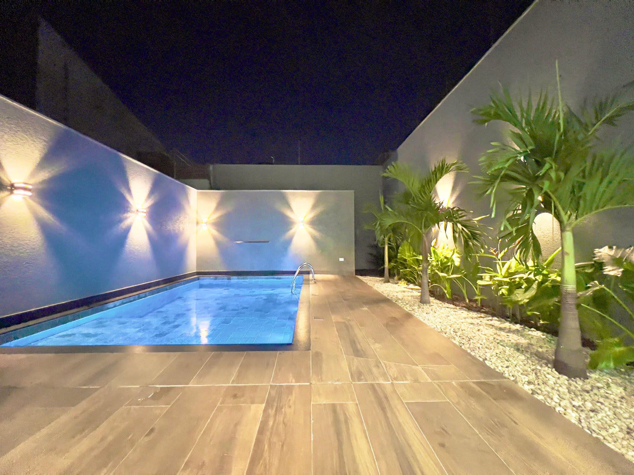 Alto padrão com piscina na Vila Morangueira