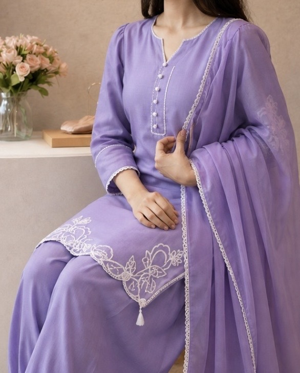 Elegant Lavender Punjabi Suit — photo 1